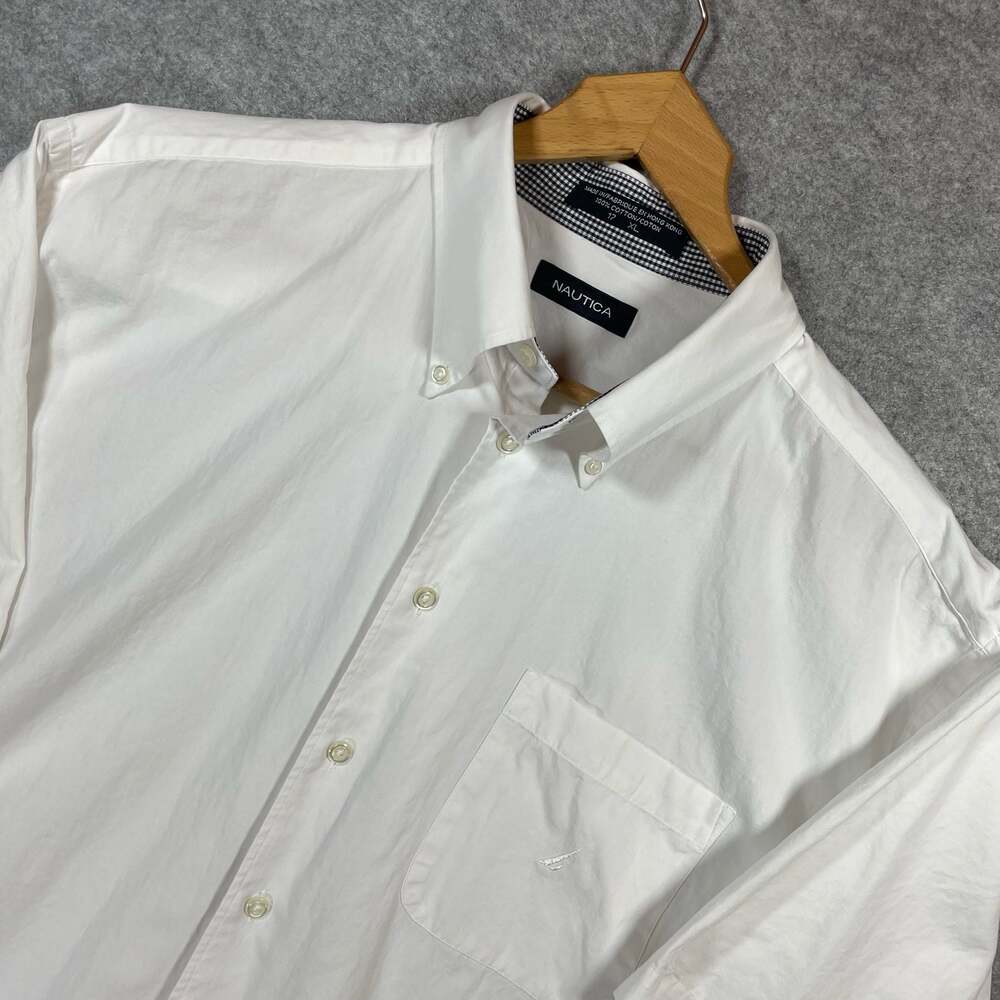 Nautica Men's XL Classic Fit White Short Sleeve Button-Down Shirt